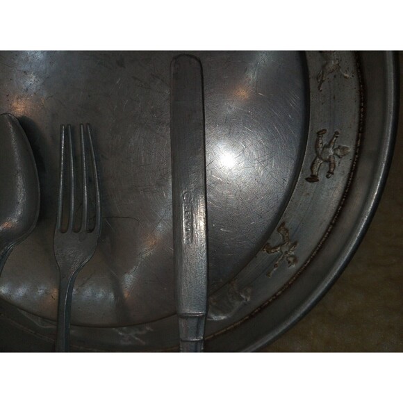 Vintage Aluminum Serving Snack Plate And Silverware Animals 6" Diameter Germany - Picture 9 of 9